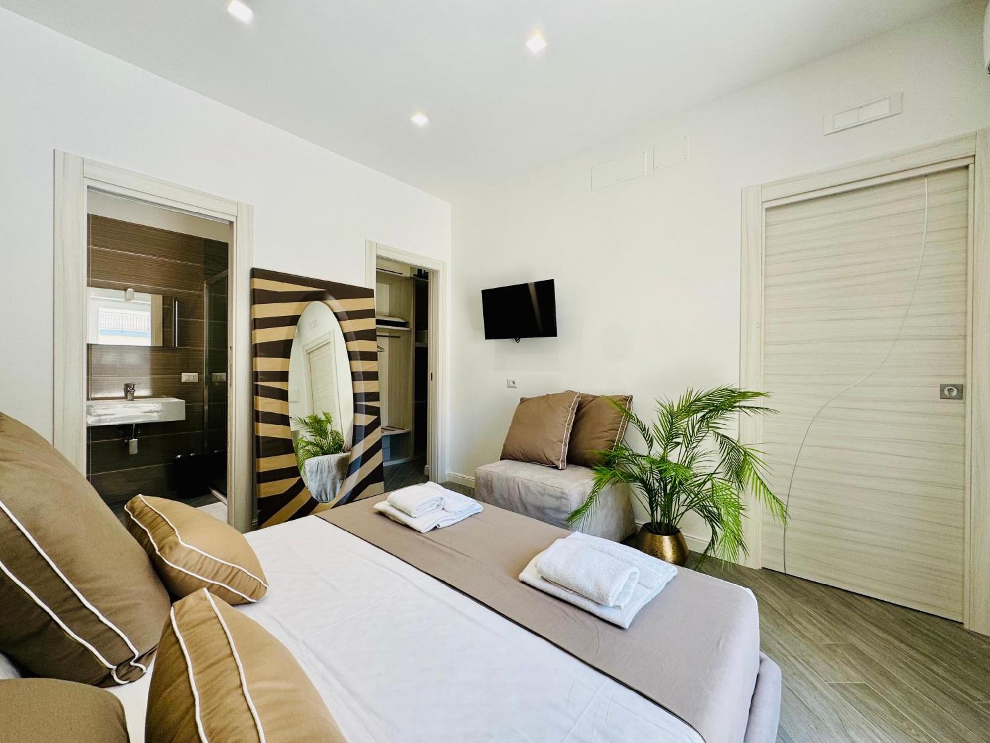 Yourhome - Santa Lucia Rooms Sorrento Esterno foto