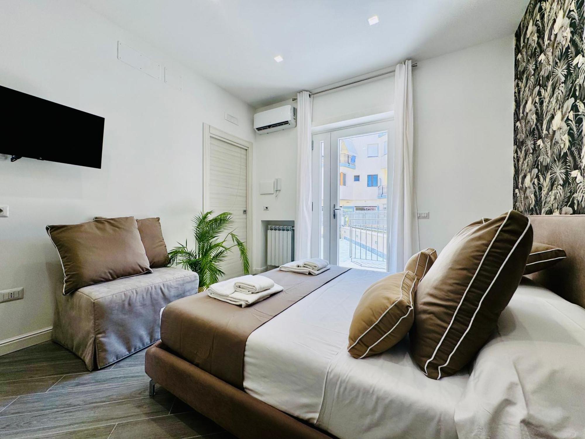 Yourhome - Santa Lucia Rooms Sorrento Esterno foto