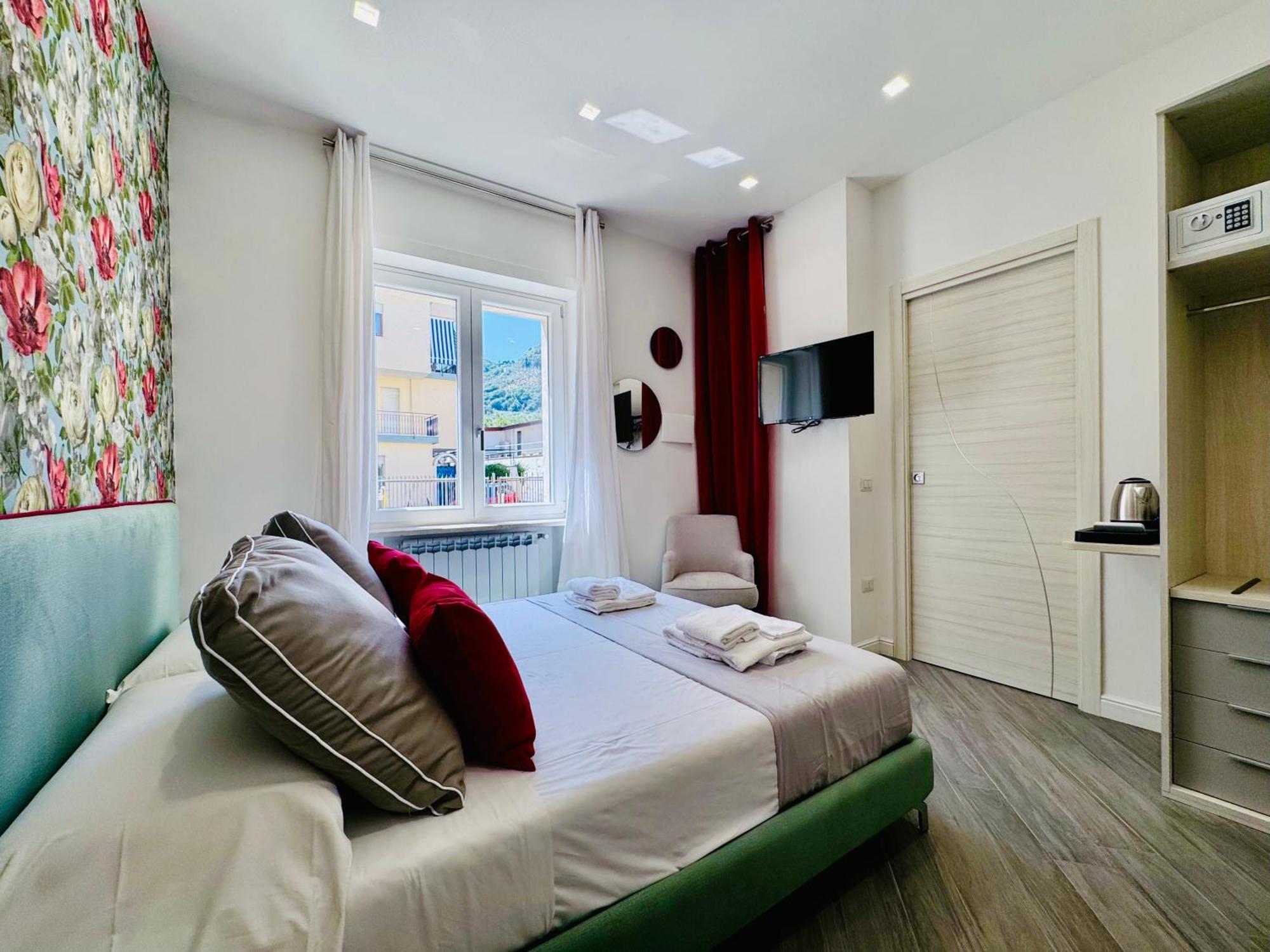 Yourhome - Santa Lucia Rooms Sorrento Esterno foto