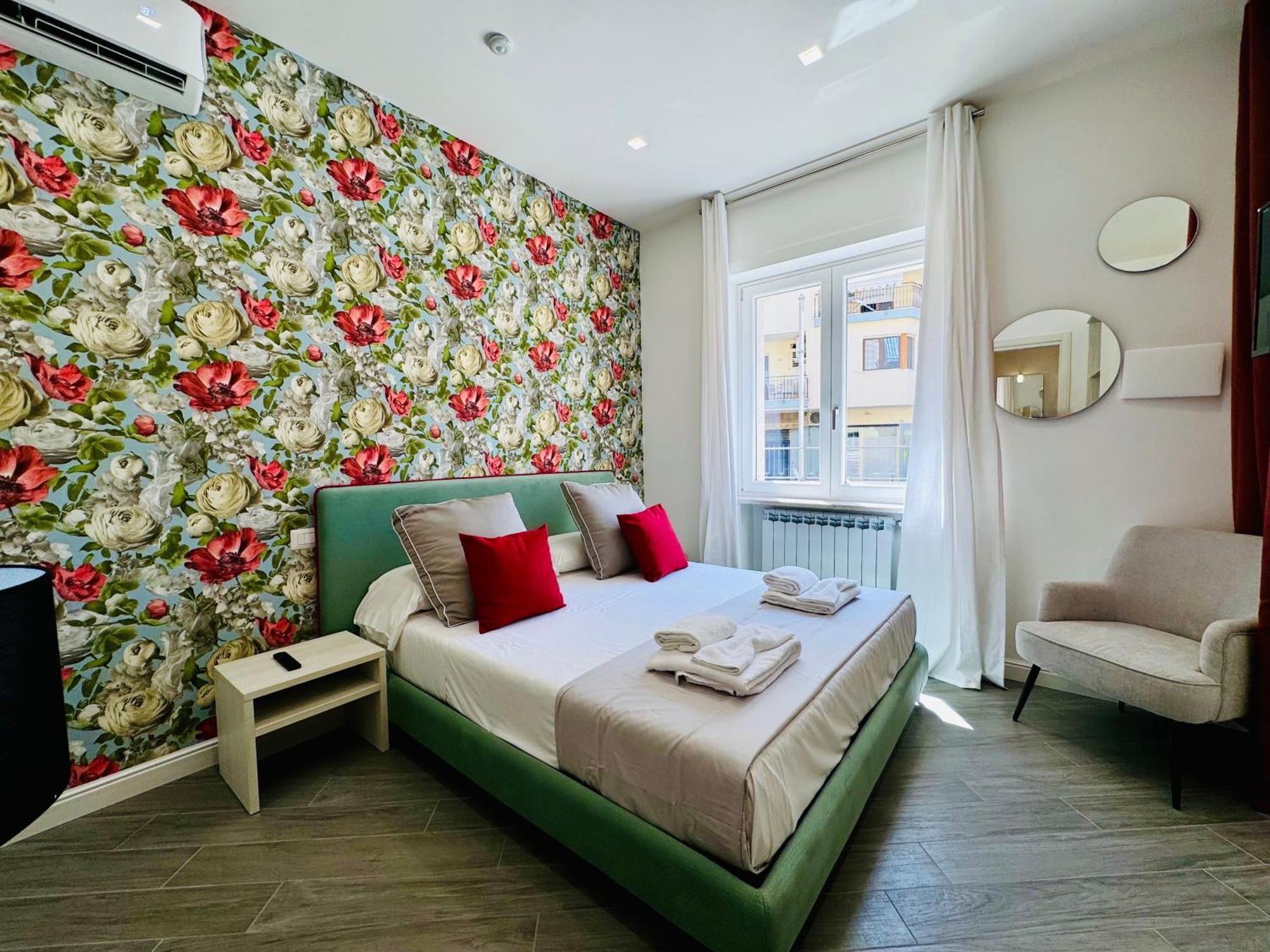 Yourhome - Santa Lucia Rooms Sorrento Esterno foto